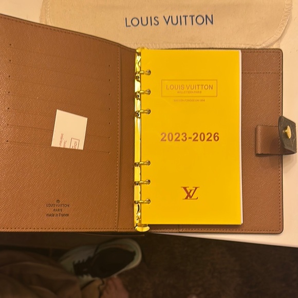Louis Vuitton Brown and Tan Wallet with Iconic Monogram Pattern - Picture 4 of 13